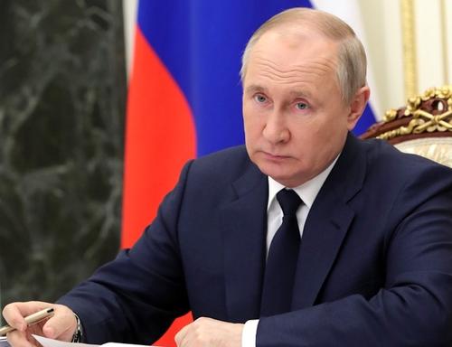Путин заявил, что уровень безработицы в России в мае стал минимальным за всю историю