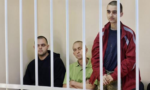 Sunday Express: Киев рассчитывает обменять приговорённых к казни британцев на Медведчука или «отбить силой»