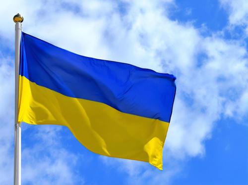 Сколько «стоит» флаг Украины в Латвии?