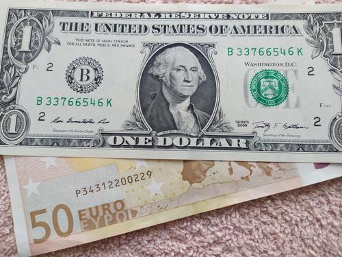 Глава ЦБ Набиуллина: Москва не планирует запрет доллара и евро