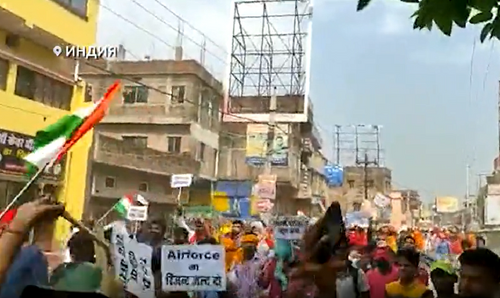Индийцы устроили массовые протесты против новой системы воинской службы Agnipath