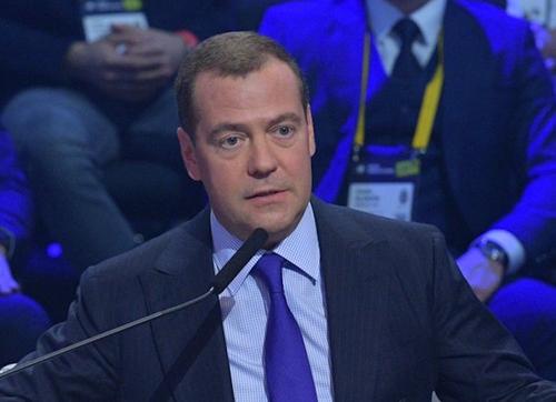 Медведев выразил мнение, что ЕС готовит украинцев «умереть за европейскую перспективу»
