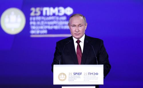 Выступление Путина на ПМЭФ продолжалось 1 час 14 минут — это самая длинная его речь на форуме за 10 лет