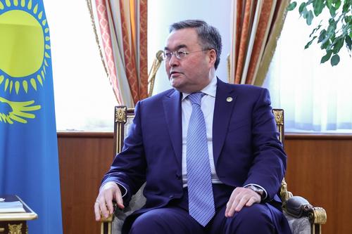 Глава МИД Казахстана Тлеуберди: ситуация на Украине заставляет задуматься о необходимости запрета ядерного оружия
