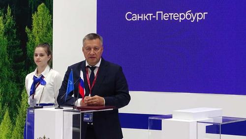 Губернатор Иркутской области Игорь Кобзев вернулся с ПМЭФ