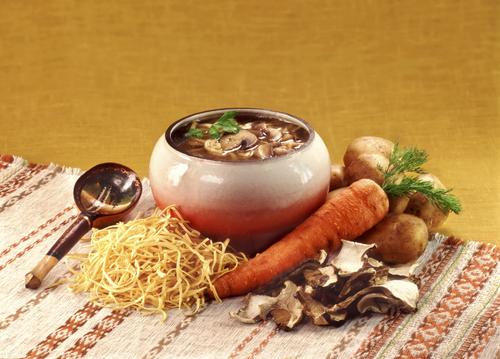 Диетолог Соломатина: летние супы помогут нормализовать артериальное давление