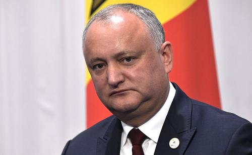 Додон: Молдавия получила статус кандидата в Евросоюз, чтобы быть втянутой в геополитические игры Запада против России