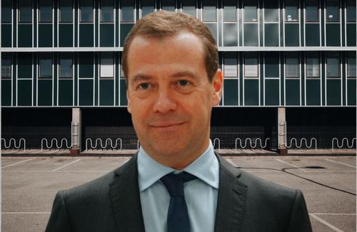 Дмитрий Медведев дал характеристику латышскому политику