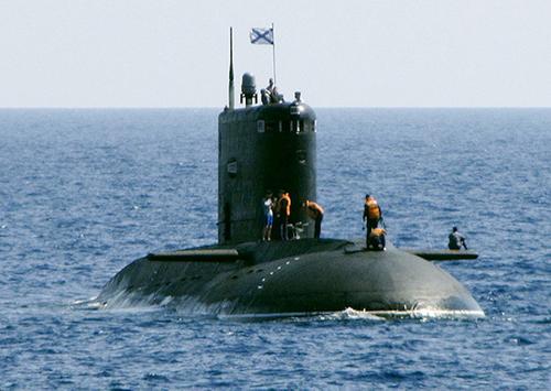 Модернизированная подводная лодка «Алроса» вышла на заводские ходовые испытания в Черное море 