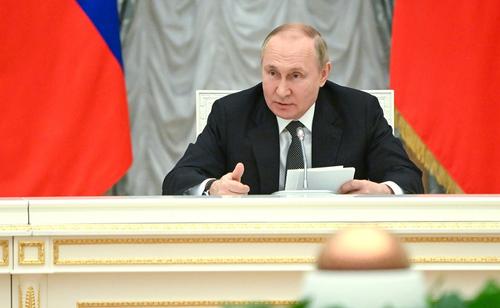 Путин, выступая в штаб-квартире СВР, заявил, что коллективный Запад загнал себя в ловушку