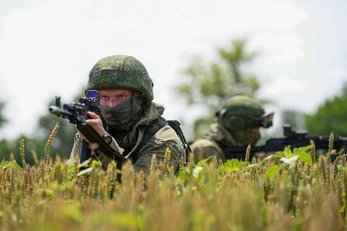 ТАСС: войска ЛНР и России активно уничтожают в Лисичанске последние очаги сопротивления группировки армии Украины