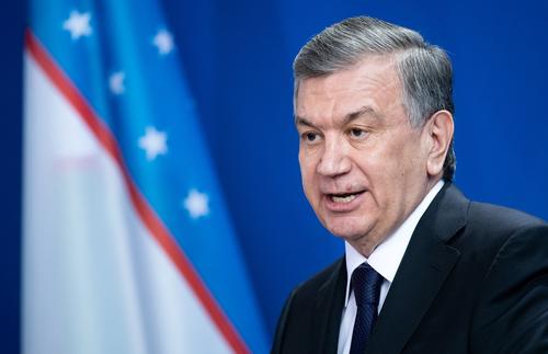 Президент и премьер-министр Узбекистана вылетели в Нукус, где идут протесты против поправок в конституцию 