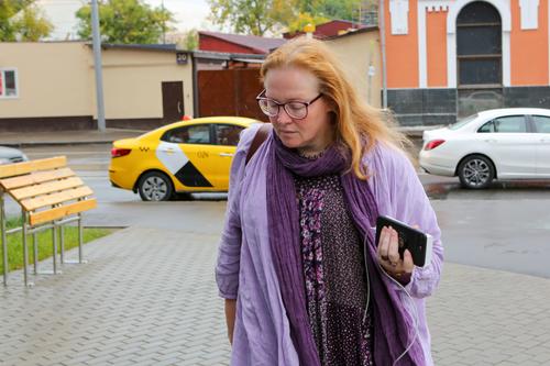 Яна Поплавская cпросила покинувшую Россию Юлию Ауг: «Зачем ты приезжаешь в мою страну зарабатывать на российских сценах деньги»