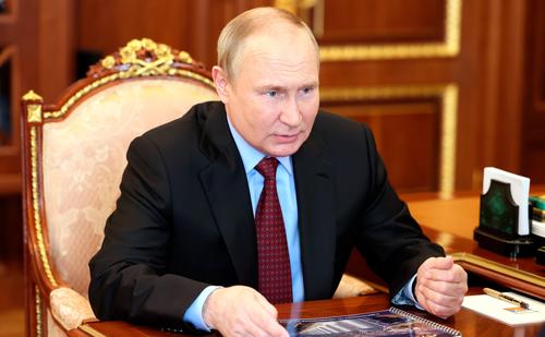 Песков сообщил, что 7 июля Владимир Путин проведет встречу в Кремле с руководством Госудумы