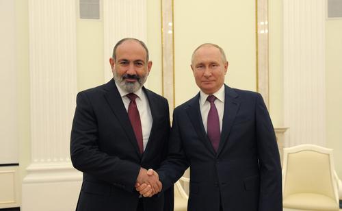 Президенты России и Армении обговорили по телефону тему безопасности на армяно-азербайджанской границе