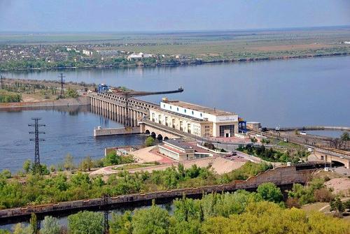 Замглавы Херсонской ВГА Стремоусов: ВС Украины нанесли ракетный удар по ГЭС в Новой Каховке