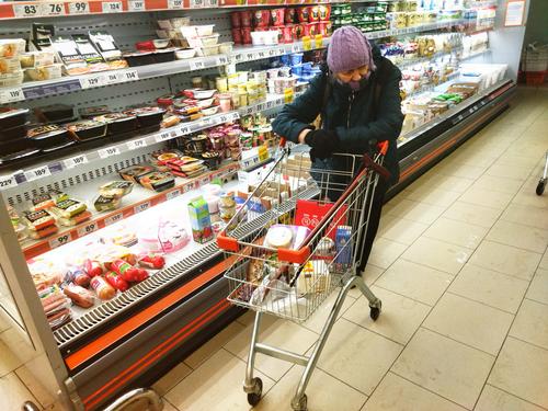 «Ромир»: недельные траты россиян за год выросли на 8,3% 