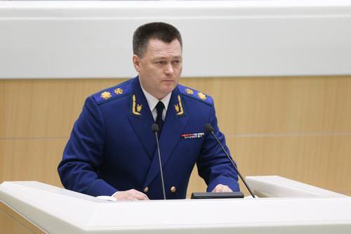 Российский генпрокурор Краснов назвал распространение наемников и оружия с Украины крайне опасной угрозой для стран СНГ