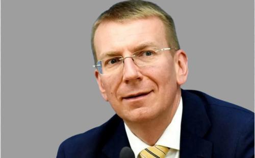 Глава МИД Латвии Эдгарс Ринкевич требует запретить выдачу виз россиянам в страны ЕС