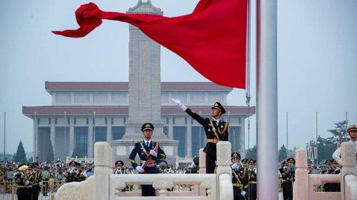 Китай торжественно и демонстративно отметил 95-летний юбилей своей народной армии 