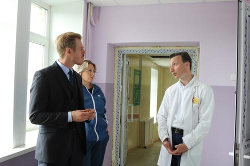 «Единая Россия» взяла на контроль ход реконструкции больницы в Долгодеревенском