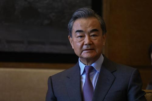 Глава МИД КНР Ван И назвал поездку Пелоси на Тайвань «абсолютным фарсом» 