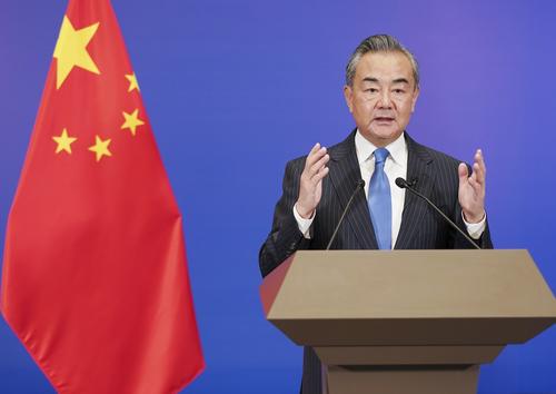 Глава МИД Китая Ван И назвал поездку Пелоси на Тайвань «вульгарной комедией» и пригрозил США «серьезными последствиями» 