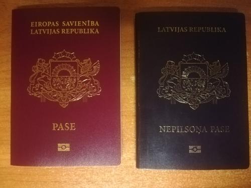 Неграждане Латвии не спешат получать гражданство страны