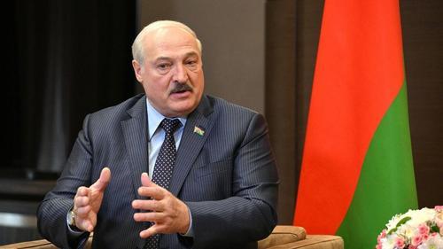 Лукашенко поручил продолжать работать с рынком ЕС даже в условиях санкций