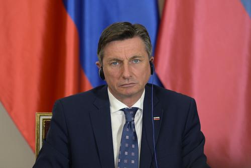 Президент Словении Пахор заявил, что конфликт на Украине в будущем может перекинуться на юг и Западные Балканы