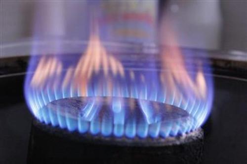 Госсекретарь МИД Венгрии Менцер сообщил, что «Газпром» начал дополнительные поставки российского газа в страну