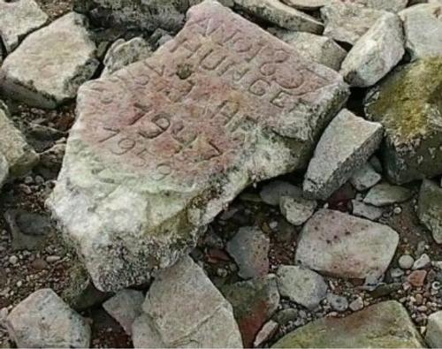 В обмелевших реках Европы находят камни с посланиями, предвещающими неурожай и голод