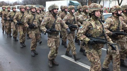 МВД Латвии считает, что в латвийскую армию следует призывать неграждан