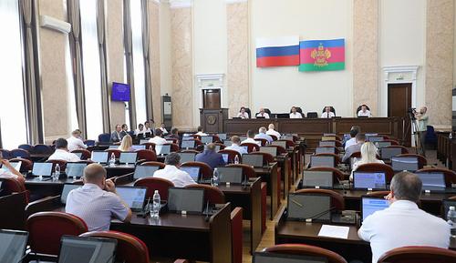 Депутаты ЗСК приняли изменения в закон о квотировании рабочих мест