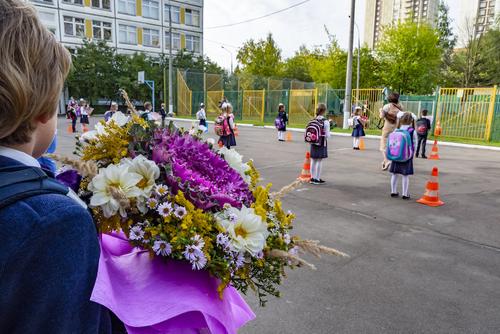 Детский омбудсмен Волынец выразила мнение, что не стоит лишать ребят праздника 1 сентября из-за коронавируса