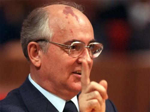 Писатель, тележурналист Андрей Максимов: «Горбачев перевернул историю всего мира!»
