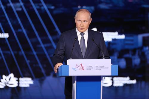 К участникам ВЭФ-2022 с приветствием обратился президент России