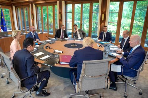Министры финансов G7 подтвердили намерение ввести потолок цен на российскую нефть  
