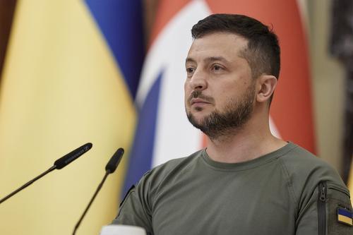 Зеленский заявил, что в Киеве продолжат работу по запрету въезда на Украину для россиян