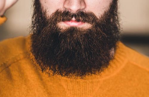 Трихолог Галлямова заявила, что борода «ловит» на себя бактерии и вирусы