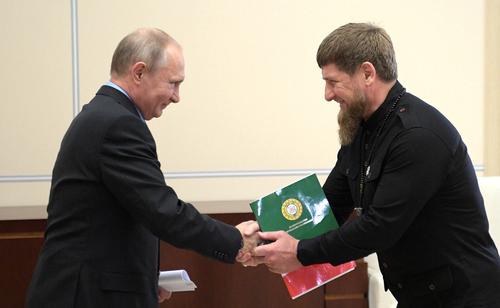 Песков: Путин позвонил Кадырову, чтобы лично поздравить его со 100-летием Чеченской Республики