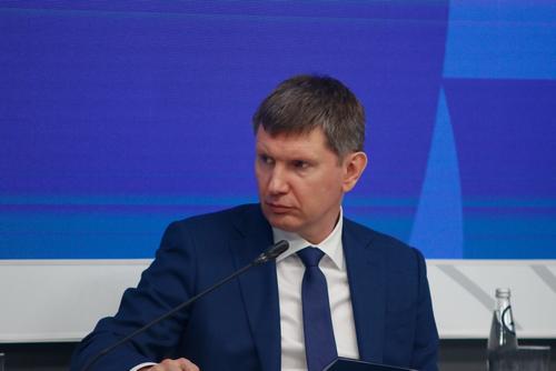 Глава МЭР Решетников заявил, что спад ВВП России по итогам года может составить 2,9%