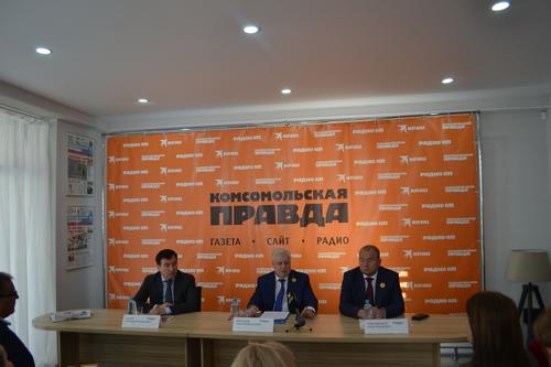 Сергей Миронов провел встречи с журналистами в Краснодаре