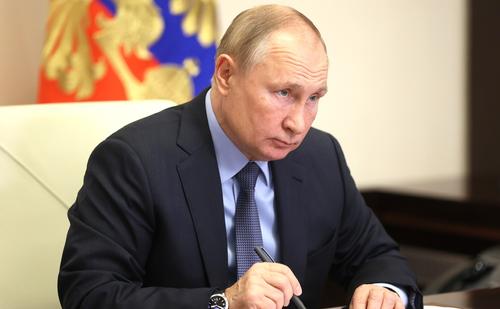 Владимир Путин сообщил, что московские специалисты делают все для подготовки Донецка и Луганска к зиме  