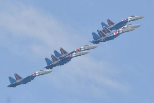 Минобороны РФ: штурмовики Су-25 ликвидировали замаскированные позиции и технику ВСУ под Изюмом