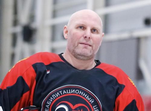Хоккеист любительской команды «Гармония» Моруга скончался в ходе матча в Нижегородской области
