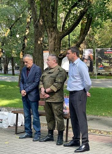 Евгений Первышов посетил военный госпиталь в Ростове-на-Дону