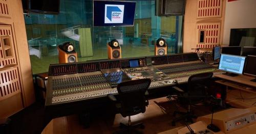 «Эбби-Роуд»: что помнят стены легендарных студий звукозаписи и как они живут сейчас
