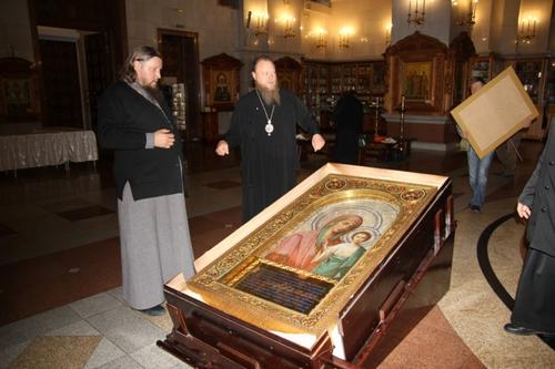 В Хабаровск доставили икону Казанской Коробейниковской Божьей Матери