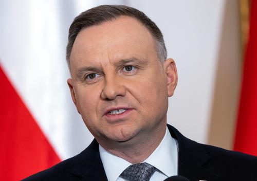 Песков назвал слова президента Польши Дуды о репарациях с Москвы оголтелой русофобией и нездравым экстремизмом